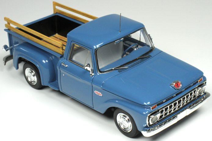 Goldvarg 1:43 Scale Ford F-100 Stepside Marlin Blue 1965