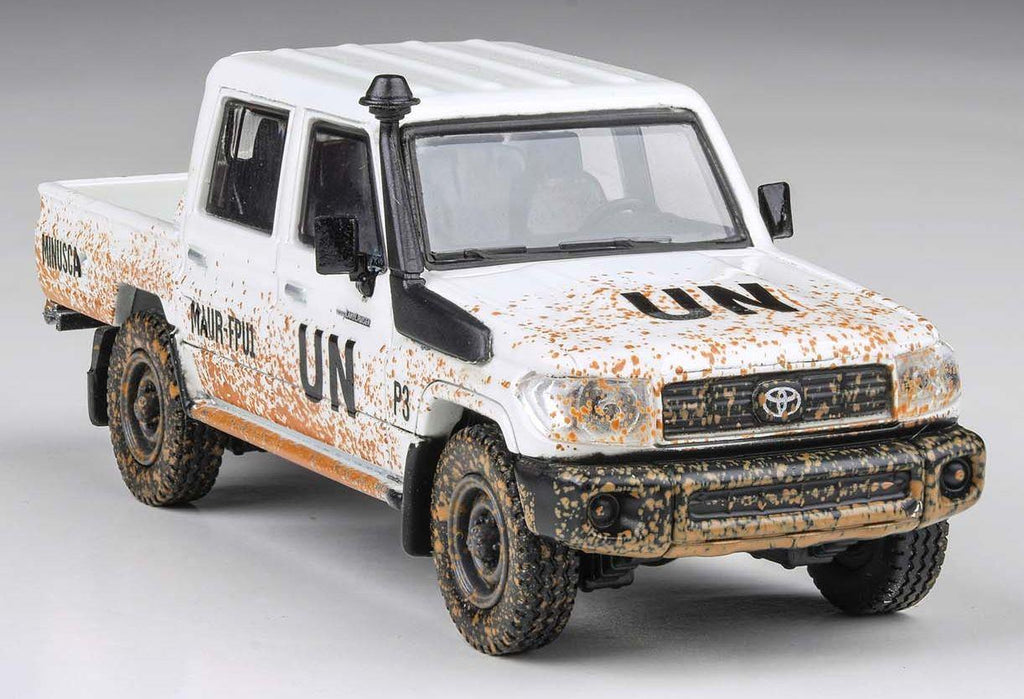 Paragon  1:64th Scale Toyota Land Cruiser LC79 UN Minusca Off Road Effect 2014 (LHD)