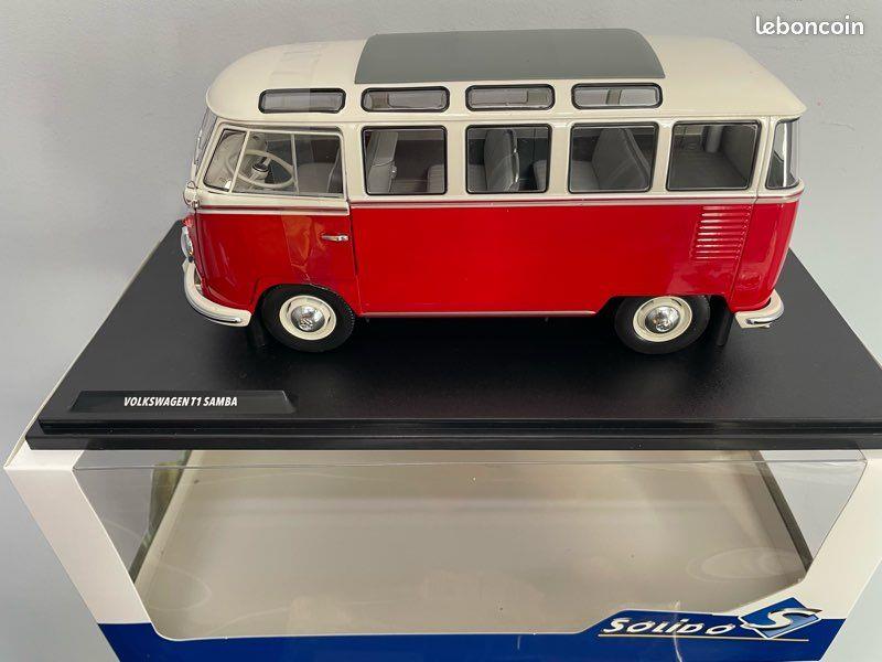Solido 1:18 Scale VW T1 Samba Samba Red/White 1962