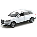 Burago 1:43 Scale Audi Q7 2011 - White