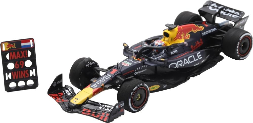 Spark  1:43rd Scale Oracle Red Bull Racing RB21 #1 Winner Las Vegas GP 2025 Max Verstappen w/Pit Board
