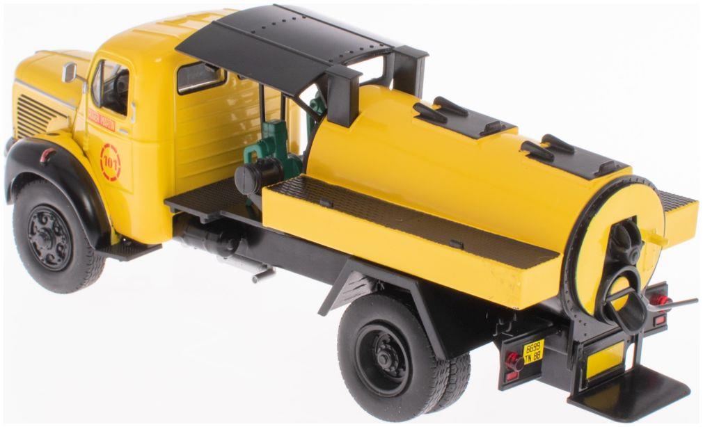 Atlas Editions 1:43 Scale Berliet GLM 10 R Malaxeur a asphalte Berliet Trucks Collection