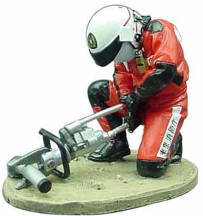 Atlas Editions 1:32 Scale Motobiker - firedress - Jaws of life Tokyo-Japan-2004