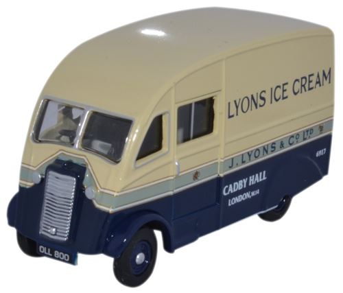Oxford Diecast 1:76 Scale Commer Q25 - Lyons Ice Cream