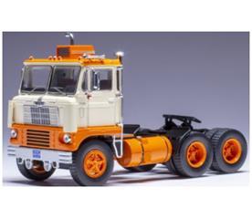 IXO 1:43 Scale White 7400 Beige 1960