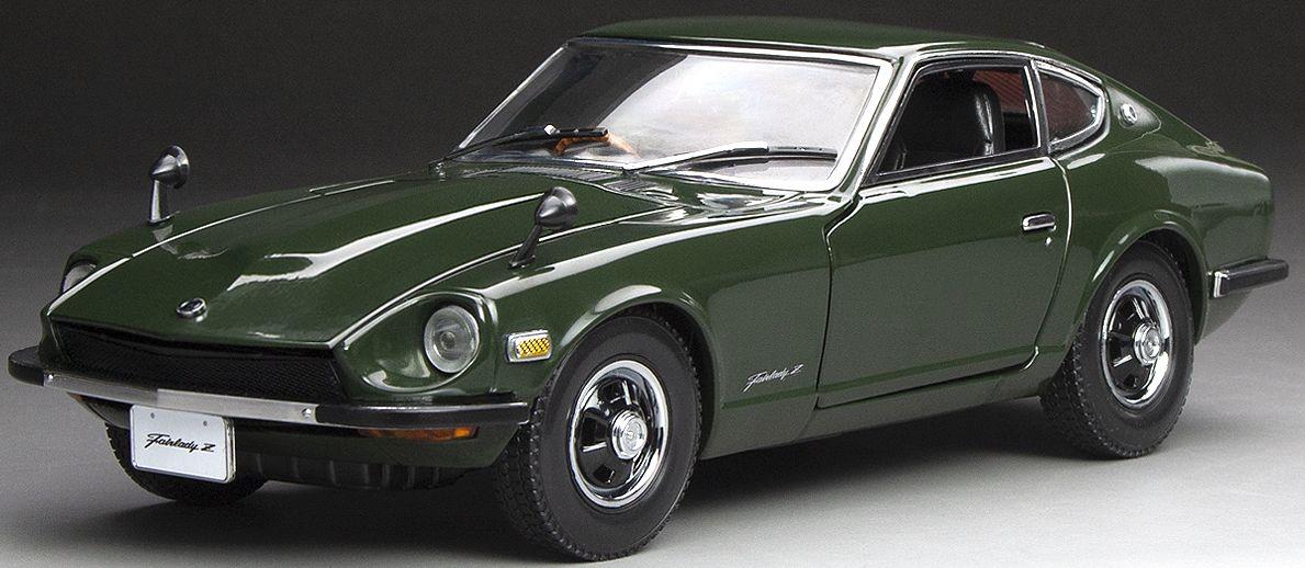 Sunstar 1:18 Scale Fairlady Z (S30) Dark Green (RHD) 1970