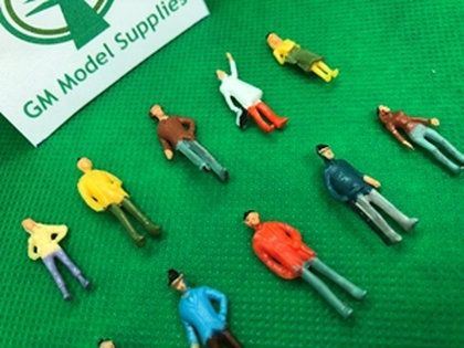 GM Model Supplies 1:76 Scale Model Railway Mixed Painted Figures 100pcs