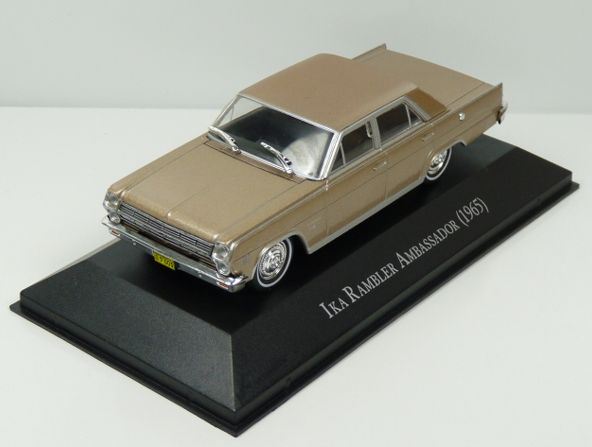 Atlas Editions 1:43 Scale IKA Rambler Ambassador (Renault) Gold Unforgetable cars - Argentina