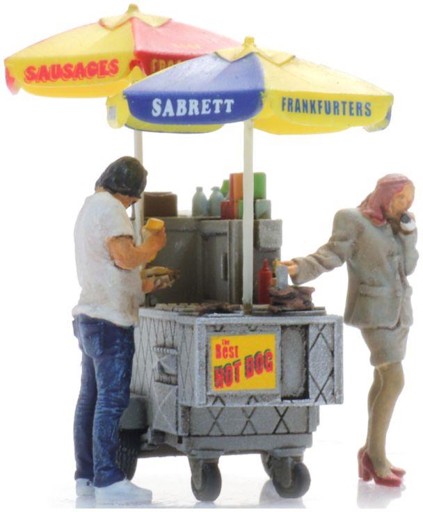 Artitec 1:87 Scale NYC Hot Dog Cart + Two Figures Ready-Made, Painted