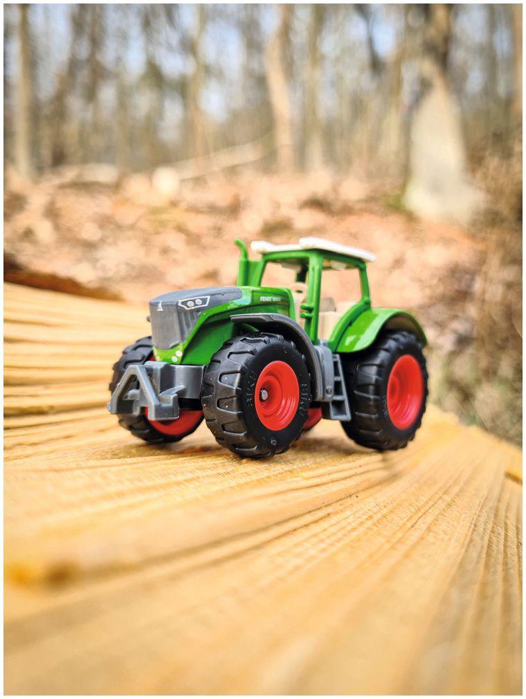 Siku 1:87 Scale Fendt 1050 Vario Tractor