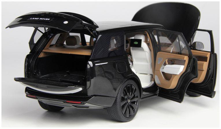 LCD Model 1:18 Scale Land Rover Range Rover SV Serenity Black 2022