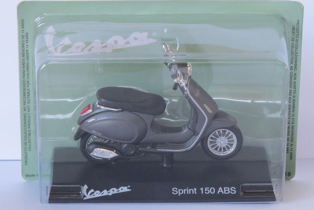 Atlas Editions 1:18 Scale Vespa Sprint 150 ABS 2014 Vespa Collection in 1:18