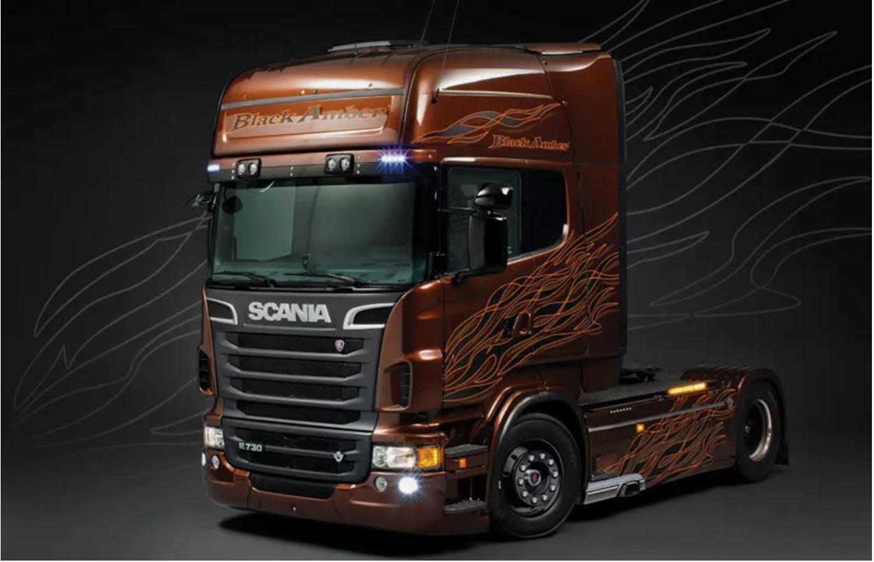 Italeri 3897 1/24 Scale Model Kit Scania R730 Truck Black Amber