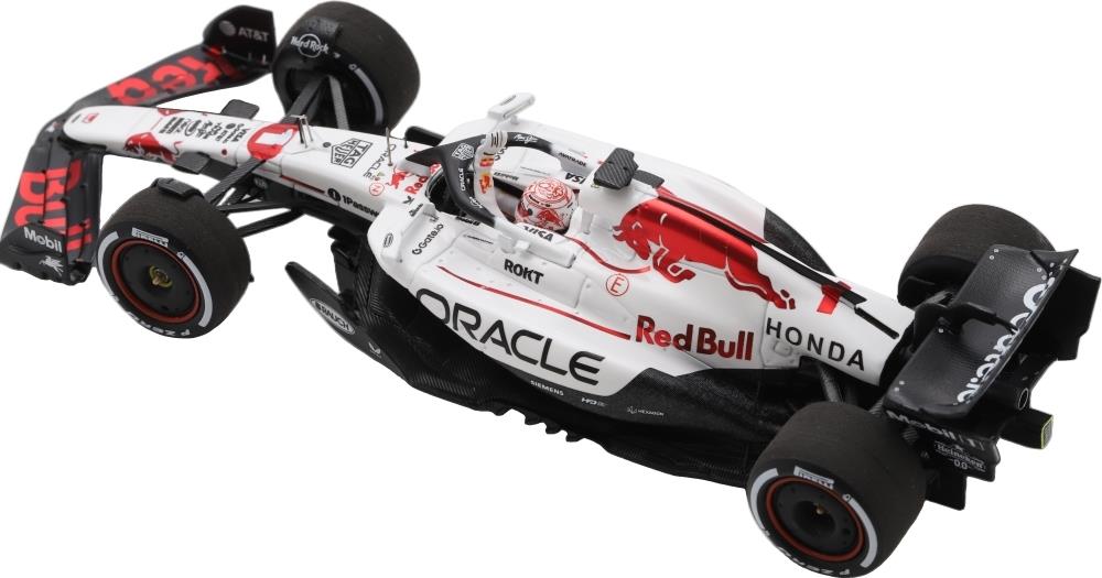 Spark  1:43rd Scale Red Bull Racing RB21 #1 Oracle 1st Japan GP 2025 Max Verstappen w/Pit Board
