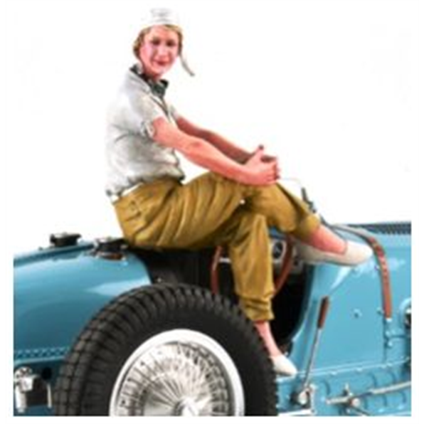 Le Mans Miniatures 1:18 Scale Helle Nice Figurine
