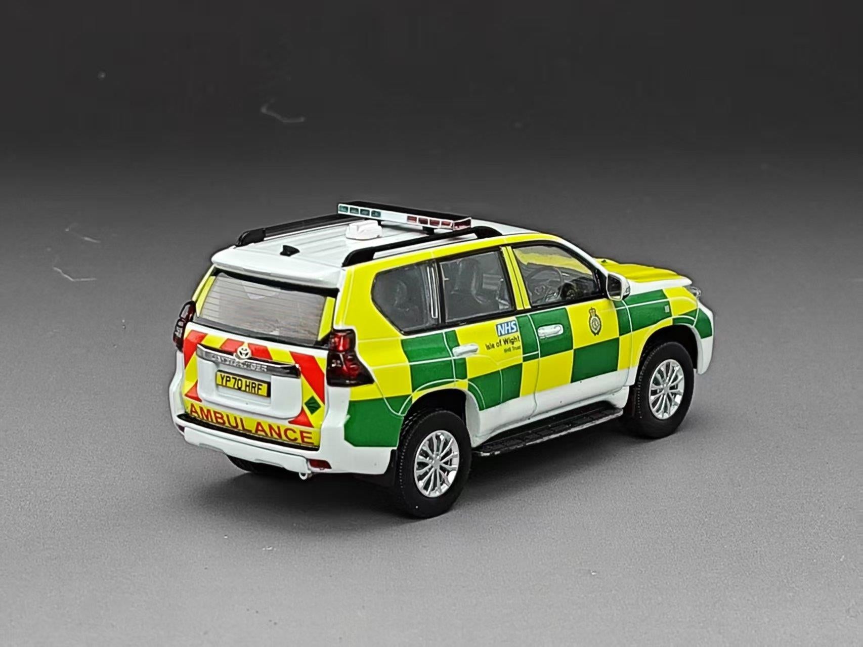 Vitesse 1:43 Scale Toyota Land Cruiser Prado 2018 UK Isle of White Ambulance Service (Ltd Ed. 399pcs)