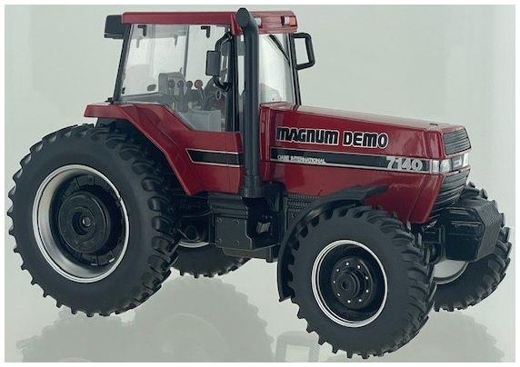 Britains 1:32 Scale Case IH Magnum 7140 Magnum Demo