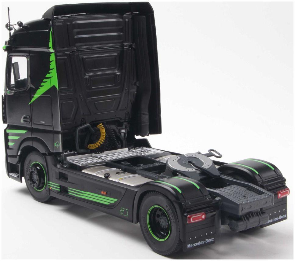 Solido 1:24th Scale Mercedes Benz Actros R5 Italian Collection Black 2021