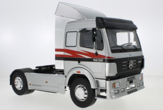 Model Car Group MCG 1:18 Scale Mercedes SK II Silver 1994