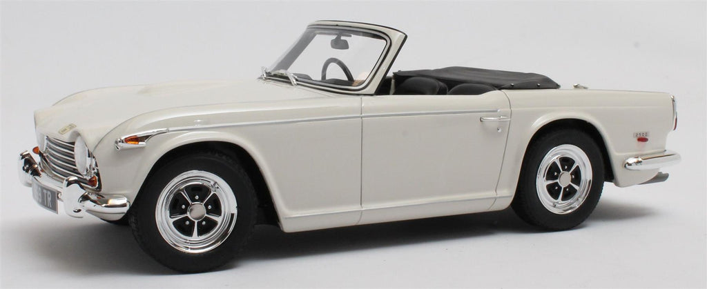 Cult 1:18 Scale Triumph TR5 P.I. White 1967-1968