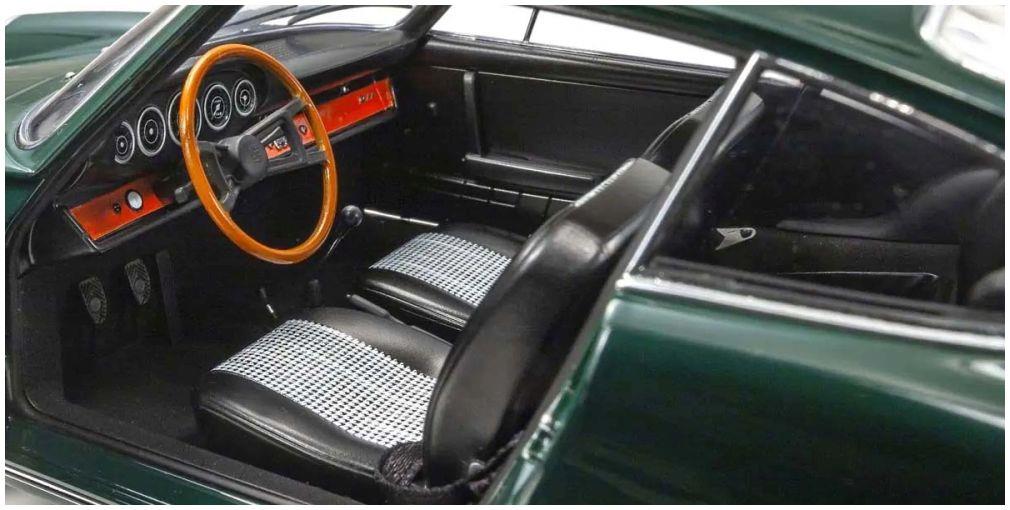 Kyosho 1:18 Scale Porsche 911 2.0 (901) 1964 Irish Green