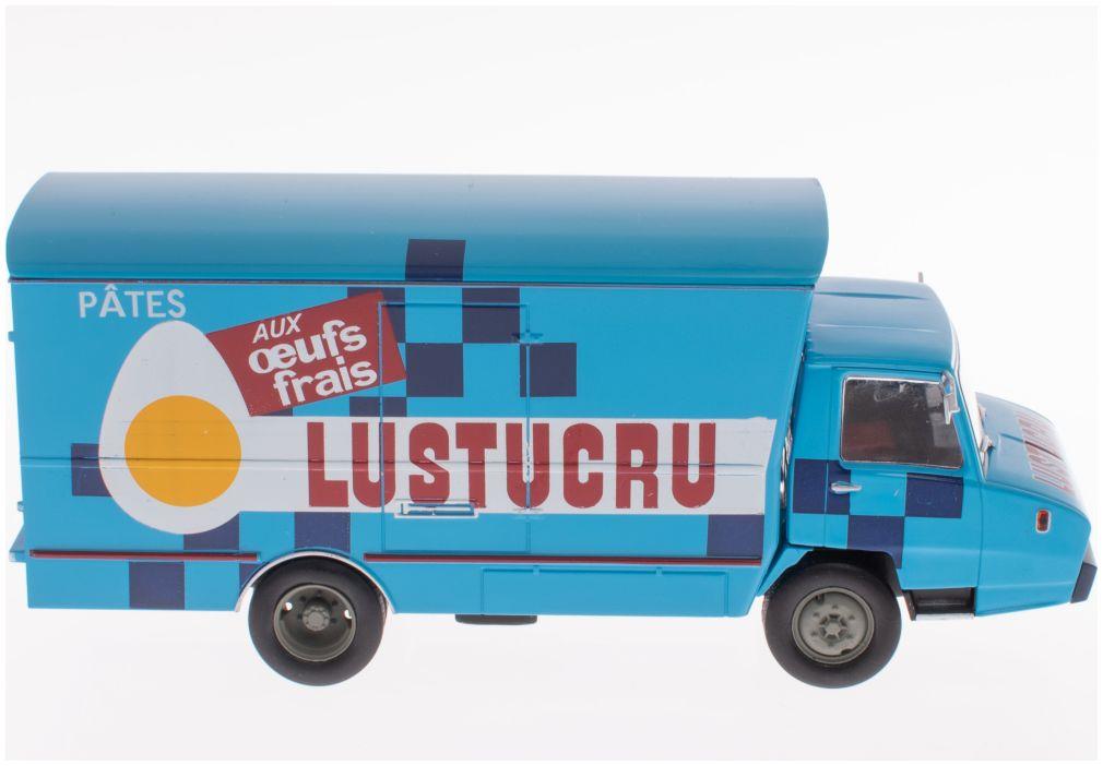 Atlas Editions 1:43 Scale Berliet Stradair 20 Fourgon LUSTUCRU 1968 Berliet Trucks Collection