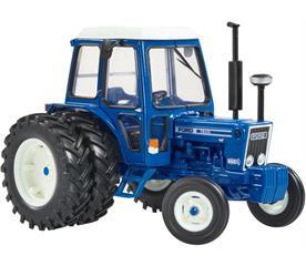 Britains 1:32 Scale Ford 7600 w/Dual Wheels