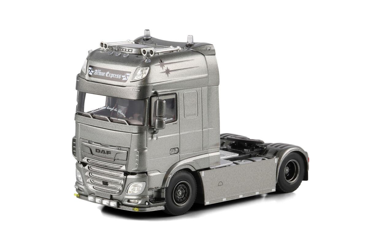 WSI  1:50th Scale DAF XF Super Space Cab MY2017 4x2 Armor Express