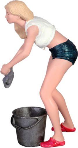 Atlantic 1:18 Scale Lola Car Washer Figurine 1:18