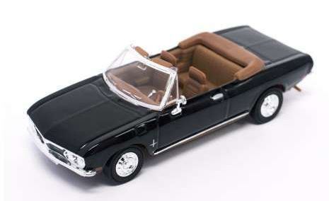 Road Signature 1:43 Scale Corvair Monza Conv. black 1969