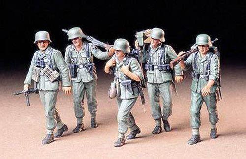 Tamiya 1/35 Scale German Machine Gun Crew TAM35184