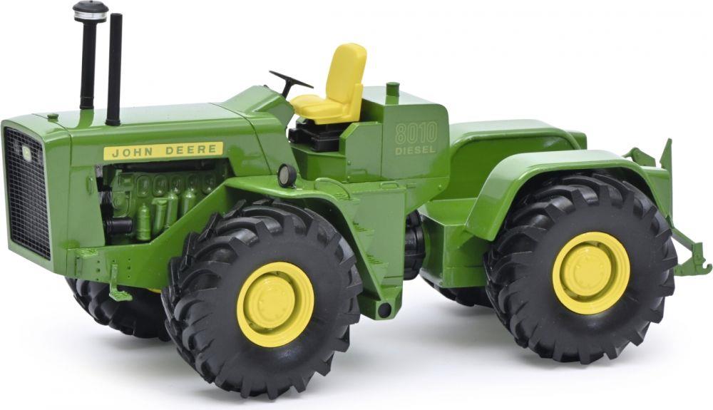Schuco 1:32 Scale John Deere 8010 Green 1:32