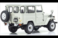 Kyosho 1:18 Scale Toyota Land Cruiser 40 Van (BJ42V) White