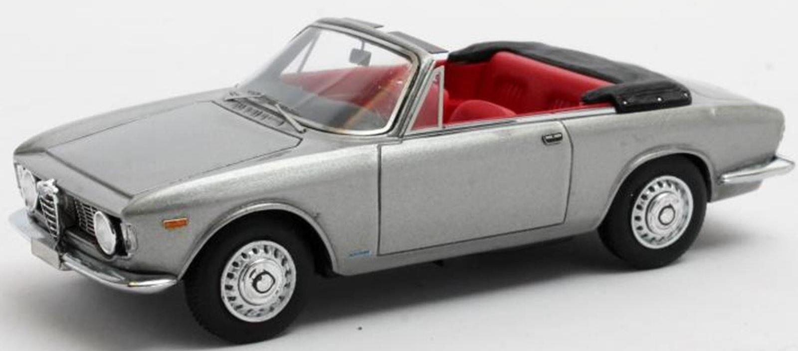 Matrix 1:43 Scale Alfa Romeo Giulia GTC Cabrio Silver 1964