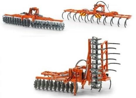 Universal Hobbies 1:32 Scale Pasto Stel ST600 + MG-X550/22 Cultivator set