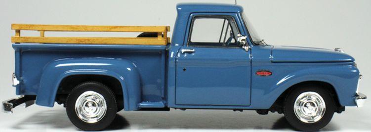 Goldvarg 1:43 Scale Ford F-100 Stepside Marlin Blue 1965