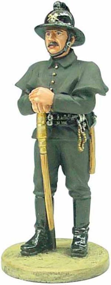 Atlas Editions 1:32 Scale Fireman - Brussels - firedress - Bel1910
