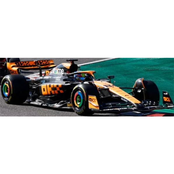 Spark 1:18 Scale McLaren MCL60 #81 3rd Japanese GP 2023 Oscar Piastri