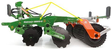 Universal Hobbies 1:32nd Scale Amazone Catros 5003-2