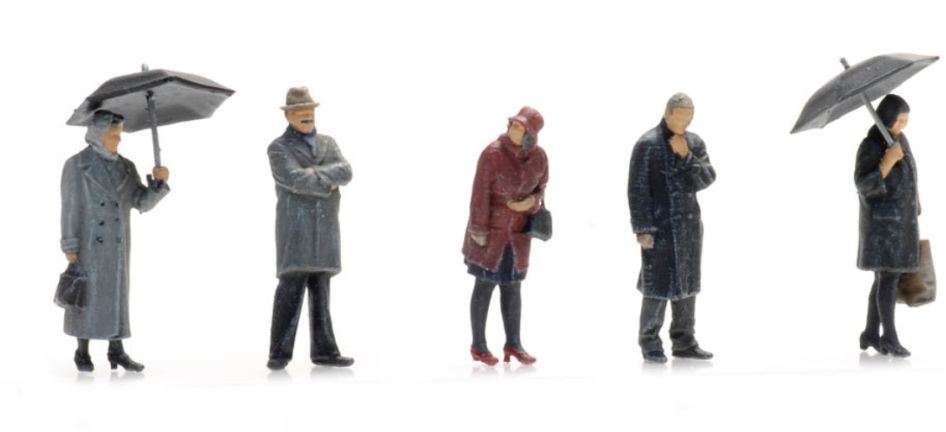 Artitec H0 Scale Passengers In The Rain (5X) 1:87 Ready-Made, Painted