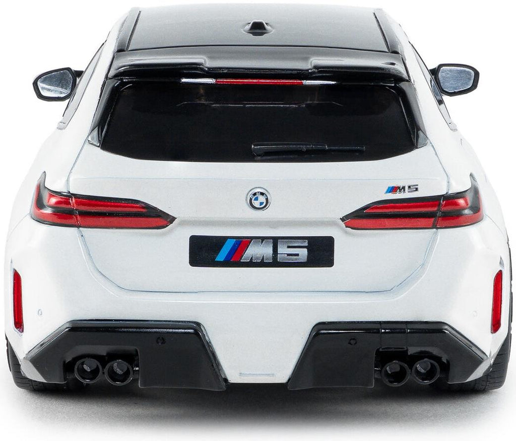 Solido  1:18th Scale BMW M5 Touring Alpine White Solid 2025
