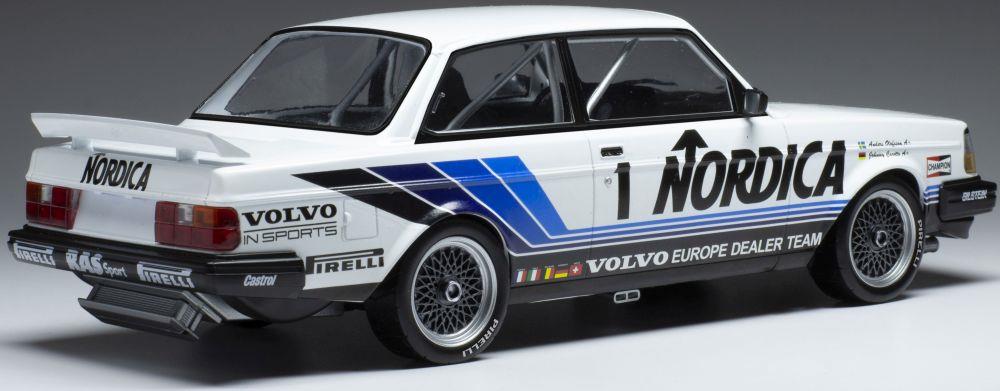 IXO 1:18 Scale Volvo 240 Turbo #1 ETCC Brunn 1986 J.Cecotto/A.Olofsson