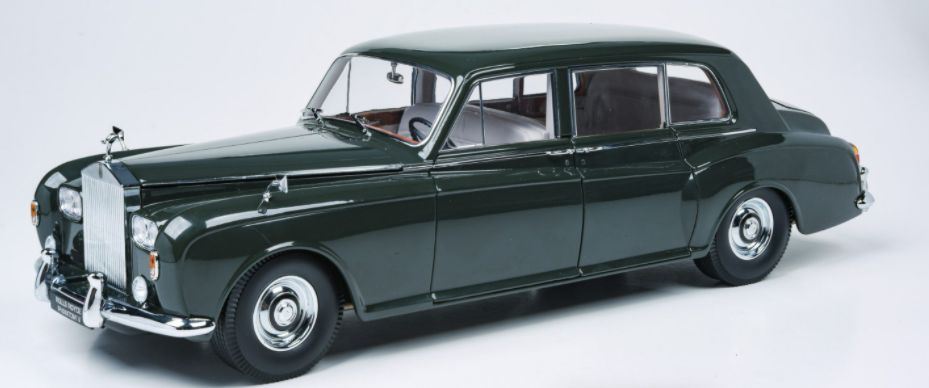 Paragon 1:18 Scale Rolls Royce Phantom V Racing Green (RHD)