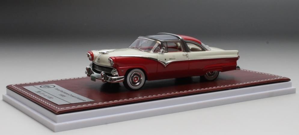 GIM 1:43 Scale Ford Fairlane CV White/Red 1955
