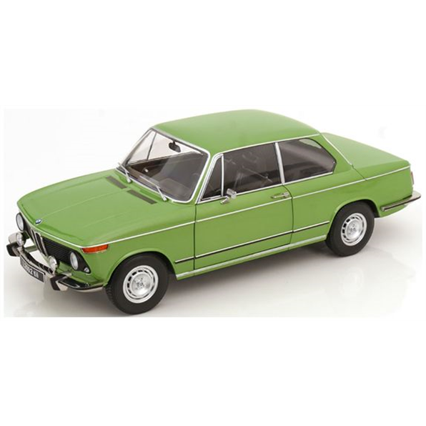 KK Scale 1:12 Scale BMW L2002 tii 2 Series 1974 Green Metallic