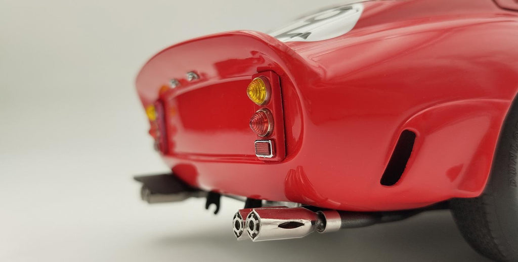CMC 1:18 Scale Ferrari 250 GTO LHD Chassis #3757 3rd 24h France 1962 Beurlys Elde #22 Nick Mason