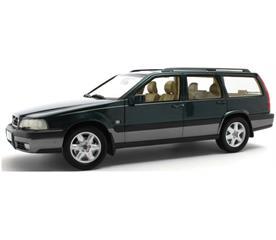 Cult Models 1:18 Scale Volvo V70 XC Cross Country Blue Green Metallic 1996-1999