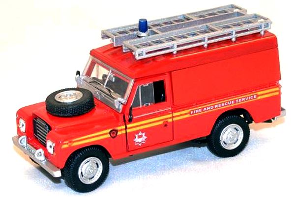 Cararam 1:43 Scale Land Rover S3 Closed(Silver Ladders) Fire
