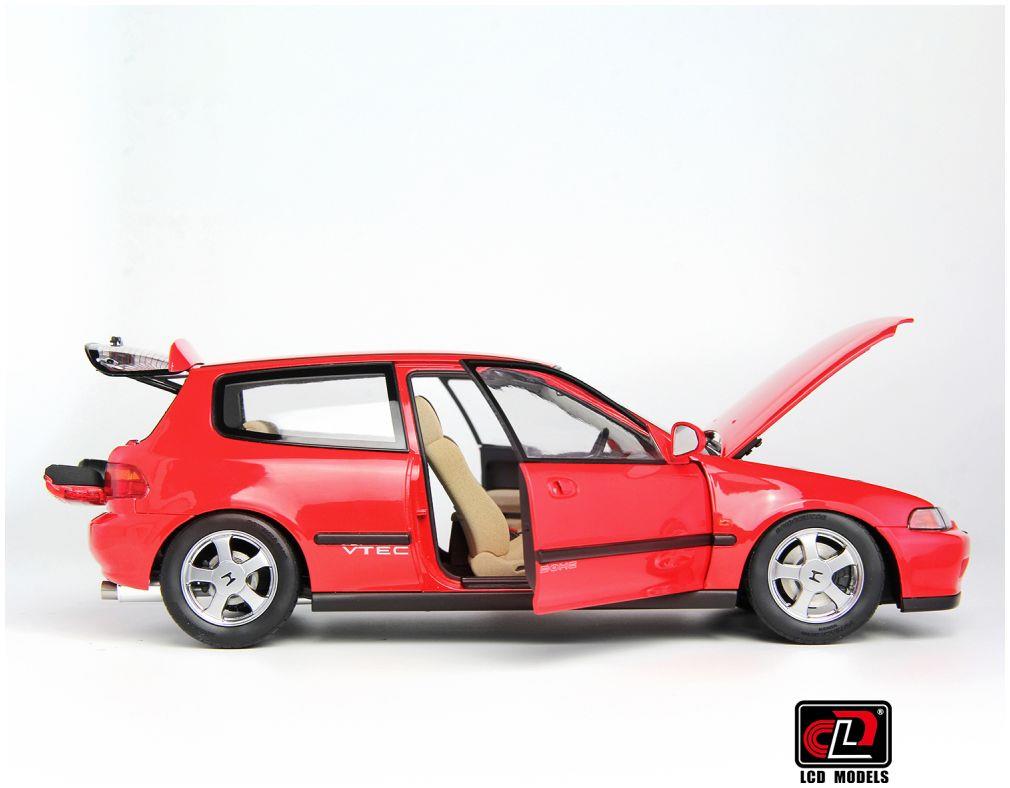 LCD Model 1:18 Scale Honda Civic SiR II(EG6) Red