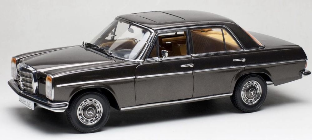 Sunstar 1:18 Scale Mercedes strich 8 saloon, bronze, 1968